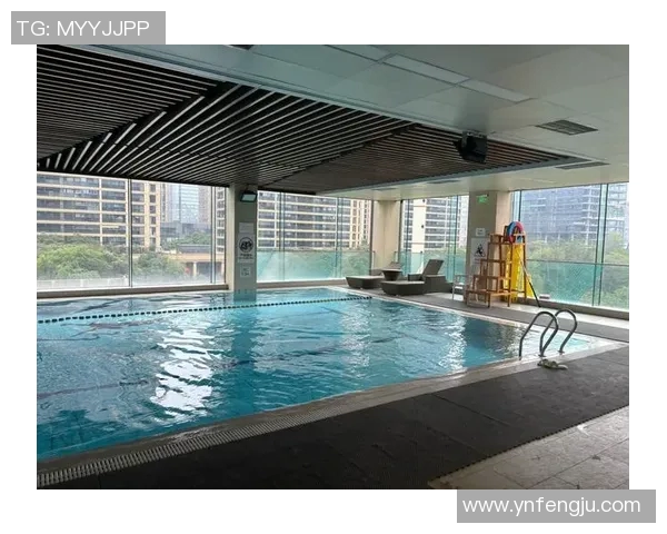 蝶泳的健康益处全面解析提升心肺功能塑造完美身形增强肌肉力量 蝶泳的健康益处全面解析提升心肺功能塑造完美身形增强肌肉力量